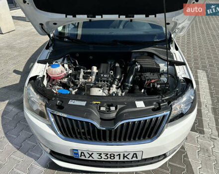 Белый Шкода Рапид, объемом двигателя 1.2 л и пробегом 132 тыс. км за 8500 $, фото 6 на Automoto.ua