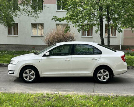 Белый Шкода Рапид, объемом двигателя 1.2 л и пробегом 195 тыс. км за 7000 $, фото 3 на Automoto.ua