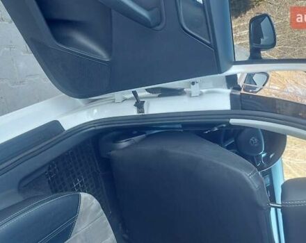 Белый Шкода Рапид, объемом двигателя 1.2 л и пробегом 122 тыс. км за 7500 $, фото 9 на Automoto.ua