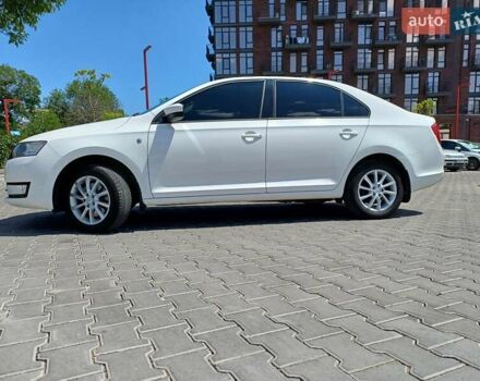 Белый Шкода Рапид, объемом двигателя 1.2 л и пробегом 216 тыс. км за 8000 $, фото 1 на Automoto.ua