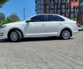 Белый Шкода Рапид, объемом двигателя 1.2 л и пробегом 216 тыс. км за 8000 $, фото 1 на Automoto.ua