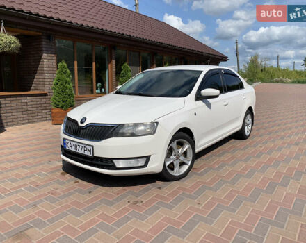 Белый Шкода Рапид, объемом двигателя 1.6 л и пробегом 247 тыс. км за 6700 $, фото 10 на Automoto.ua
