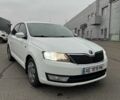 Білий Шкода Рапід, об'ємом двигуна 1.6 л та пробігом 241 тис. км за 6000 $, фото 1 на Automoto.ua
