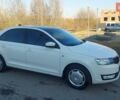 Белый Шкода Рапид, объемом двигателя 1.2 л и пробегом 122 тыс. км за 7500 $, фото 2 на Automoto.ua