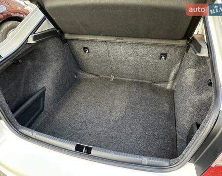 Белый Шкода Рапид, объемом двигателя 1.2 л и пробегом 105 тыс. км за 8500 $, фото 12 на Automoto.ua