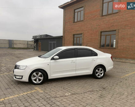 Білий Шкода Рапід, об'ємом двигуна 1.6 л та пробігом 284 тис. км за 7000 $, фото 17 на Automoto.ua