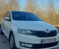 Белый Шкода Рапид, объемом двигателя 1.2 л и пробегом 122 тыс. км за 7500 $, фото 3 на Automoto.ua