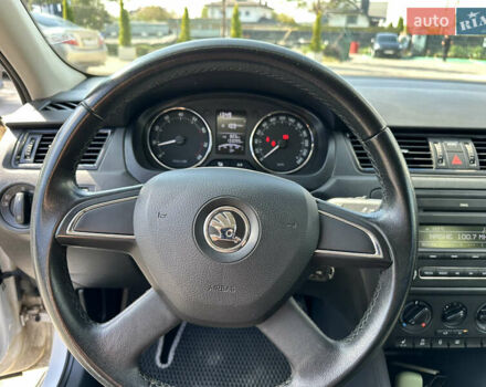 Белый Шкода Рапид, объемом двигателя 1.2 л и пробегом 132 тыс. км за 8500 $, фото 9 на Automoto.ua