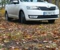 Белый Шкода Рапид, объемом двигателя 1.6 л и пробегом 285 тыс. км за 6700 $, фото 1 на Automoto.ua