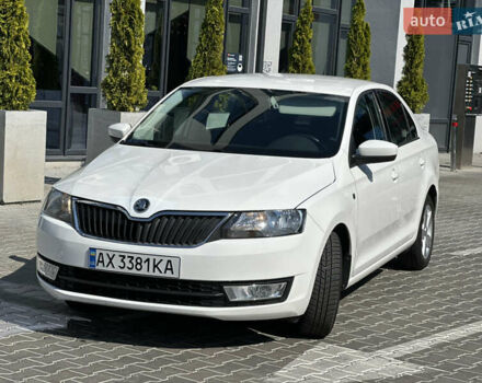 Белый Шкода Рапид, объемом двигателя 1.2 л и пробегом 132 тыс. км за 8500 $, фото 3 на Automoto.ua