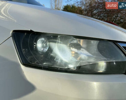 Шкода Рапид 2013 в Киеве на Automoto.ua Белый Шкода Рапид, объемом двигателя 1.6 л и пробегом 200 тыс. км за 8500 $, фото 9 на Automoto.ua