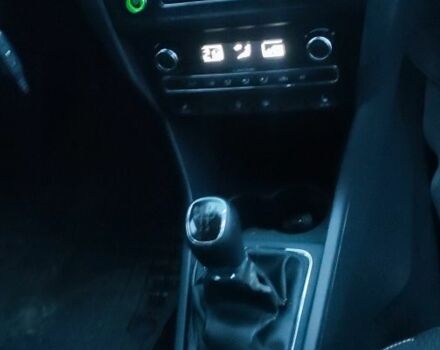 Белый Шкода Рапид, объемом двигателя 1.6 л и пробегом 259 тыс. км за 7500 $, фото 11 на Automoto.ua