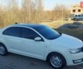 Белый Шкода Рапид, объемом двигателя 1.2 л и пробегом 122 тыс. км за 7500 $, фото 1 на Automoto.ua