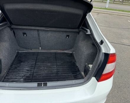 Білий Шкода Рапід, об'ємом двигуна 1.6 л та пробігом 241 тис. км за 6000 $, фото 5 на Automoto.ua