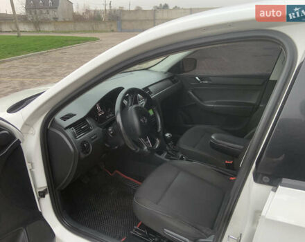 Білий Шкода Рапід, об'ємом двигуна 1.6 л та пробігом 284 тис. км за 7000 $, фото 23 на Automoto.ua