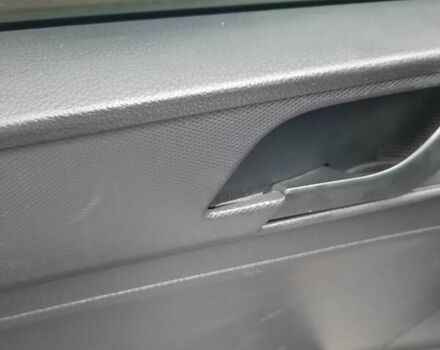 Белый Шкода Рапид, объемом двигателя 1.2 л и пробегом 291 тыс. км за 7000 $, фото 3 на Automoto.ua