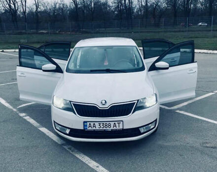 Білий Шкода Рапід, об'ємом двигуна 1.6 л та пробігом 257 тис. км за 8500 $, фото 7 на Automoto.ua