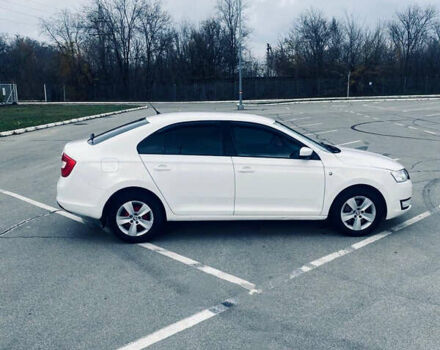 Білий Шкода Рапід, об'ємом двигуна 1.6 л та пробігом 257 тис. км за 8500 $, фото 8 на Automoto.ua