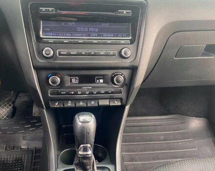 Білий Шкода Рапід, об'ємом двигуна 1.6 л та пробігом 257 тис. км за 8500 $, фото 13 на Automoto.ua