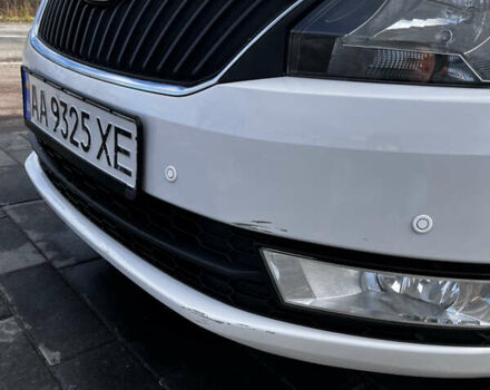 Белый Шкода Рапид, объемом двигателя 1.6 л и пробегом 115 тыс. км за 11600 $, фото 11 на Automoto.ua