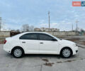 Белый Шкода Рапид, объемом двигателя 1.2 л и пробегом 65 тыс. км за 9300 $, фото 4 на Automoto.ua