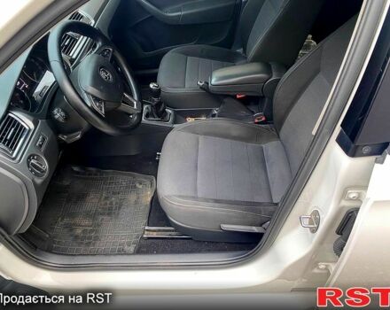 Білий Шкода Рапід, об'ємом двигуна 1.6 л та пробігом 200 тис. км за 8500 $, фото 11 на Automoto.ua