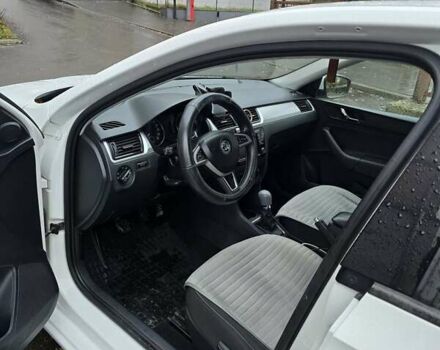 Белый Шкода Рапид, объемом двигателя 1.4 л и пробегом 228 тыс. км за 7500 $, фото 14 на Automoto.ua