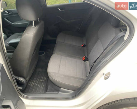 Білий Шкода Рапід, об'ємом двигуна 1.6 л та пробігом 200 тис. км за 8500 $, фото 15 на Automoto.ua