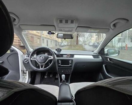 Белый Шкода Рапид, объемом двигателя 1.4 л и пробегом 228 тыс. км за 7500 $, фото 12 на Automoto.ua