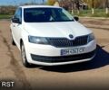 Белый Шкода Рапид, объемом двигателя 1.6 л и пробегом 224 тыс. км за 8500 $, фото 1 на Automoto.ua