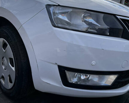 Белый Шкода Рапид, объемом двигателя 1.6 л и пробегом 115 тыс. км за 11600 $, фото 10 на Automoto.ua