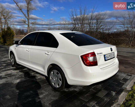 Белый Шкода Рапид, объемом двигателя 1.6 л и пробегом 115 тыс. км за 11600 $, фото 4 на Automoto.ua