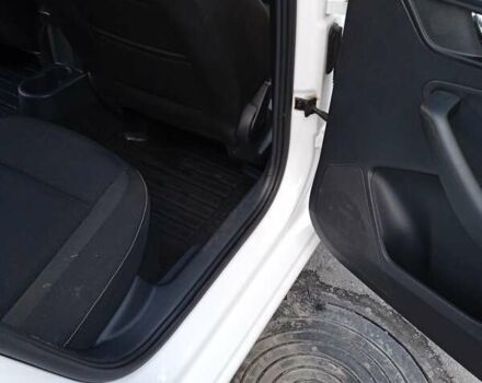 Белый Шкода Рапид, объемом двигателя 1.2 л и пробегом 155 тыс. км за 9000 $, фото 13 на Automoto.ua