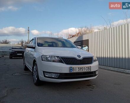 Белый Шкода Рапид, объемом двигателя 1.2 л и пробегом 155 тыс. км за 9000 $, фото 5 на Automoto.ua