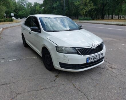 Белый Шкода Рапид, объемом двигателя 1.2 л и пробегом 260 тыс. км за 6600 $, фото 5 на Automoto.ua