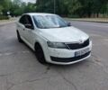 Белый Шкода Рапид, объемом двигателя 1.2 л и пробегом 260 тыс. км за 6600 $, фото 5 на Automoto.ua