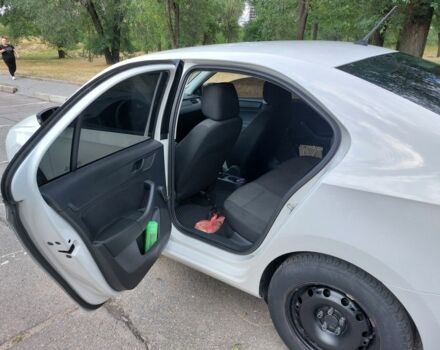 Белый Шкода Рапид, объемом двигателя 1.2 л и пробегом 260 тыс. км за 6600 $, фото 8 на Automoto.ua