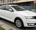Белый Шкода Рапид, объемом двигателя 1.2 л и пробегом 141 тыс. км за 7800 $, фото 9 на Automoto.ua
