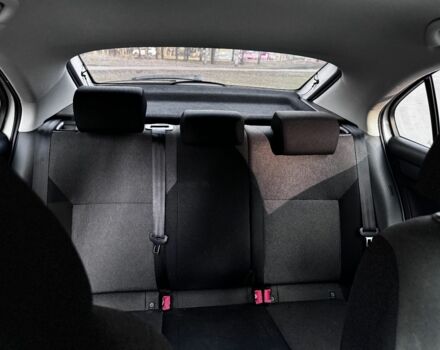 Белый Шкода Рапид, объемом двигателя 1.2 л и пробегом 260 тыс. км за 6600 $, фото 13 на Automoto.ua