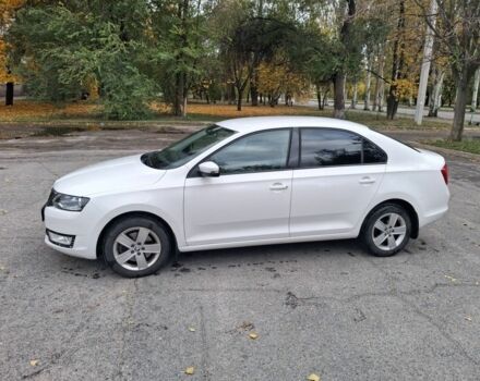 Белый Шкода Рапид, объемом двигателя 1.6 л и пробегом 114 тыс. км за 11000 $, фото 1 на Automoto.ua