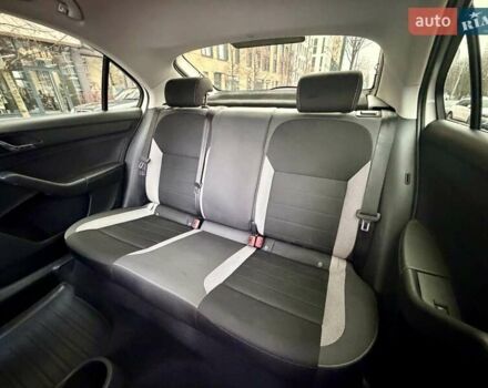 Белый Шкода Рапид, объемом двигателя 1.2 л и пробегом 141 тыс. км за 7800 $, фото 18 на Automoto.ua