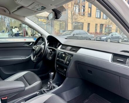 Белый Шкода Рапид, объемом двигателя 1.2 л и пробегом 141 тыс. км за 7800 $, фото 16 на Automoto.ua