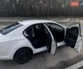 Білий Шкода Рапід, об'ємом двигуна 1.2 л та пробігом 247 тис. км за 7200 $, фото 10 на Automoto.ua