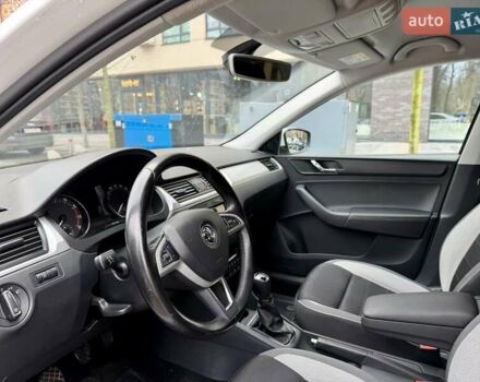 Белый Шкода Рапид, объемом двигателя 1.2 л и пробегом 141 тыс. км за 7800 $, фото 12 на Automoto.ua