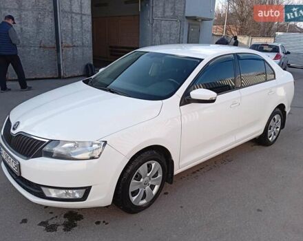 Белый Шкода Рапид, объемом двигателя 1.2 л и пробегом 155 тыс. км за 9000 $, фото 7 на Automoto.ua