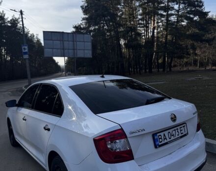 Белый Шкода Рапид, объемом двигателя 1.2 л и пробегом 260 тыс. км за 6600 $, фото 18 на Automoto.ua