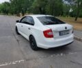 Белый Шкода Рапид, объемом двигателя 1.2 л и пробегом 260 тыс. км за 6600 $, фото 3 на Automoto.ua