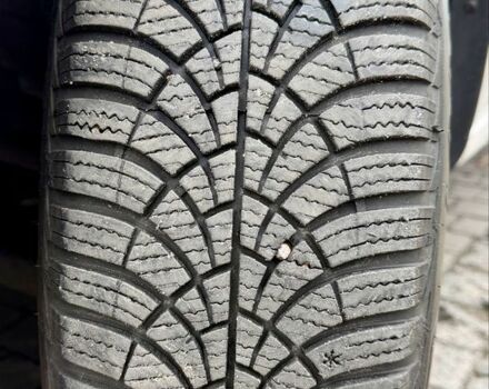 Белый Шкода Рапид, объемом двигателя 1.2 л и пробегом 141 тыс. км за 7800 $, фото 22 на Automoto.ua