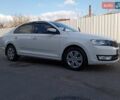 Белый Шкода Рапид, объемом двигателя 1.2 л и пробегом 155 тыс. км за 9000 $, фото 4 на Automoto.ua