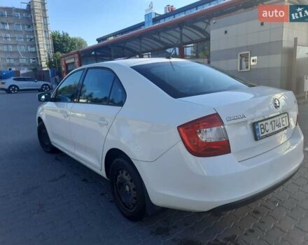 Білий Шкода Рапід, об'ємом двигуна 1.6 л та пробігом 62 тис. км за 12000 $, фото 4 на Automoto.ua